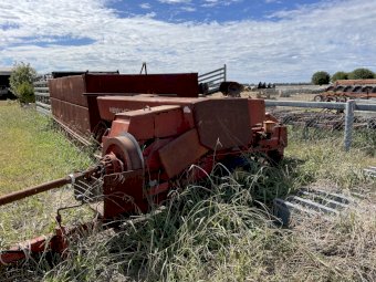 New Holland 317 Square Baler