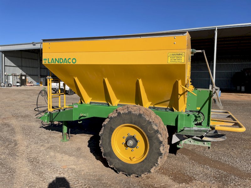 2012 Landaco Maxispread TS4800 Spreader