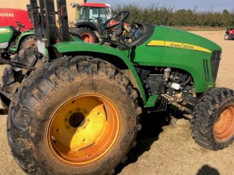 Under Auction - (A223) 2016 John Deere 4105 Tractor 