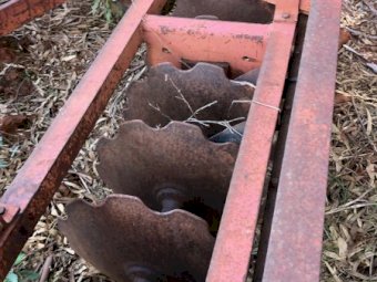 Under Auction - (A223) 24 Plate International 3-4 Offset Discs 
