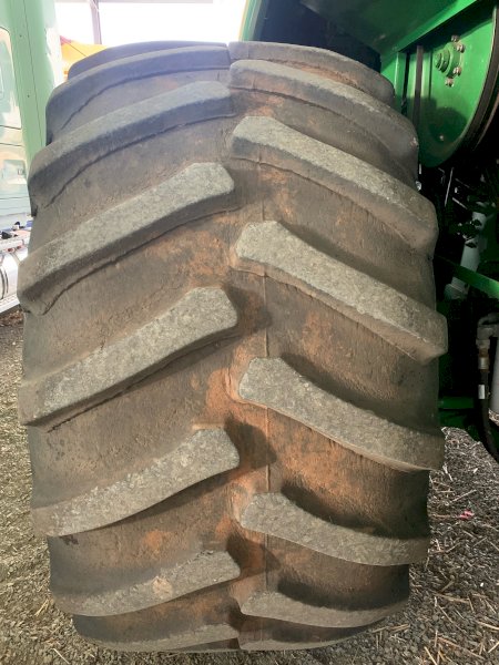 Firestone 900-60R32 Header Tyre