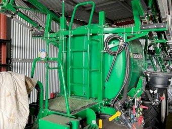 Goldacres 2500L x 18m Sprayer - Only done 10ha