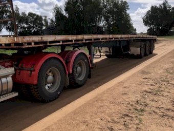 1996 Krueger 45ft Flat Top Trailer