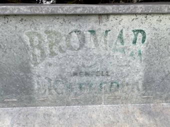 Bromar 24 Bag  Feeder