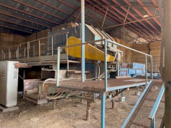 Bale Teaser/Conveyer and Steaming Unit