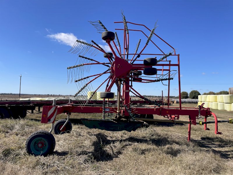 Kverneland 6961 Rake