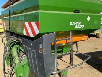 Under Auction - (A224) 2014 Amazone ZA-TS4200 Spreader 