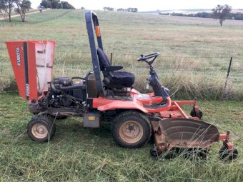 Kubota F2560 Diesel Outfront 72" Deck Mower