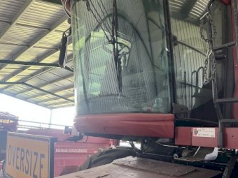 2011 Case 8120 Header & 40 ft Midwest front with Comb Trailer