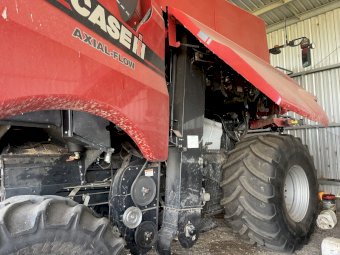2011 Case 8120 Header & 40 ft Midwest front with Comb Trailer
