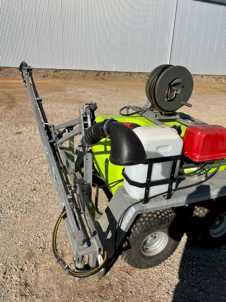 Under Auction - (A240) 2019 TTI 400L Tow Behind Sprayer 
