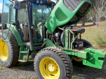 2002 John Deere 6320 4WD Tractor