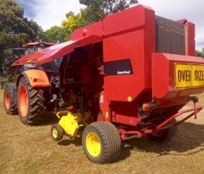 2005 New Holland BR750 Round Baler