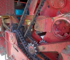 2005 New Holland BR750 Round Baler