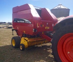 2005 New Holland BR750 Round Baler