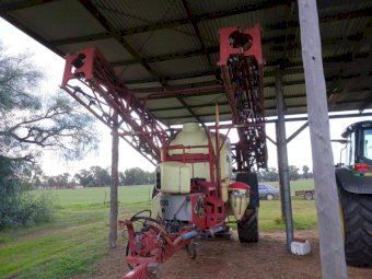 2008 Hardie 6036 Trailing Sprayer