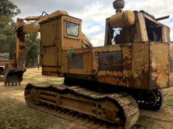 1972 Kato HD750G Excavator