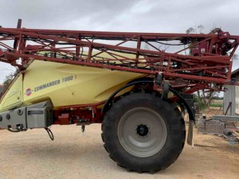 Hardi Commander 7000 Boom Spray