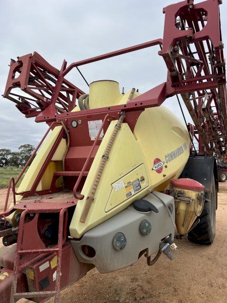 2011 Hardi Commander 7030i Boom Spray