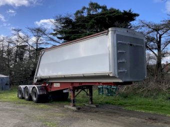2004 Lusty A-Trailer