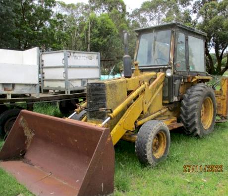Ford DF211K Backhoe Loaderl