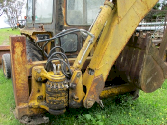 Ford DF211K Backhoe Loaderl