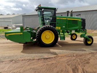 2012 John Deere R450 SP Windrower ##PRICE REDUCED##