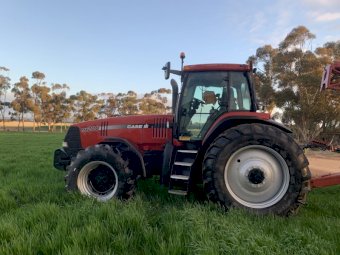 2002 Case IH MX 220 Tractor