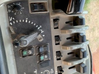 2002 Case IH MX 220 Tractor