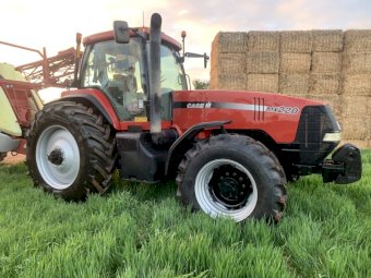 2002 Case IH MX 220 Tractor
