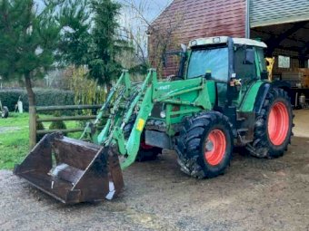 Fendt Vario 411 Tractor with Fendt FEL and 4 in 1 Bucket