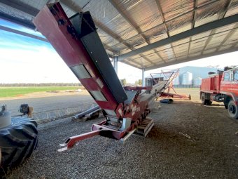 Hutchinson 90’ Squeeze Belt Conveyor