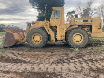1994 CAT 988B Loader