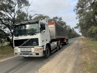 1990 Volvo F12 with 2000 Lusty SX Tipper