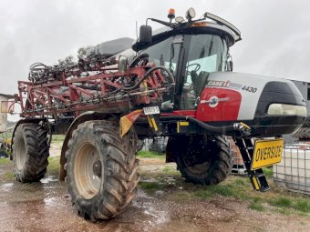 2017 Case Patriot 4430 Self Propelled Sprayer
