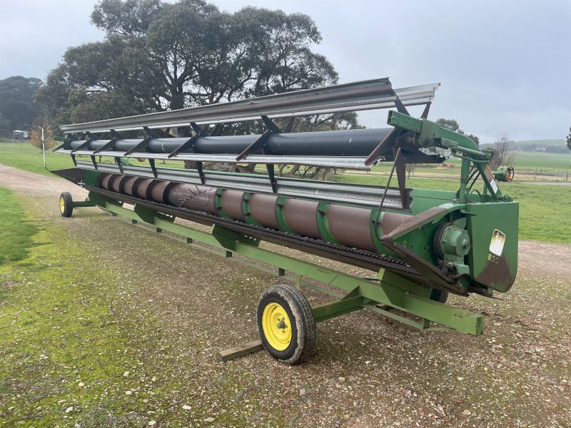 1996 John Deere 930 Header Front