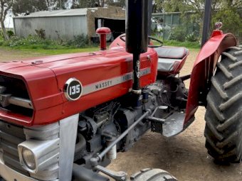 Massey Ferguson 135 Tractor