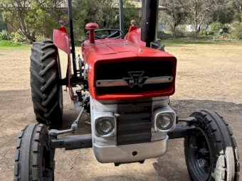 Massey Ferguson 135 Tractor