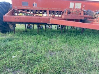 International 511 28 Row Combine