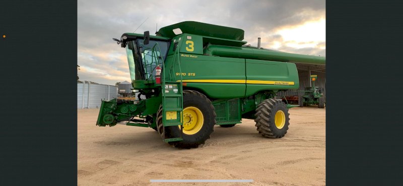 2009 John Deere 9770 STS Header