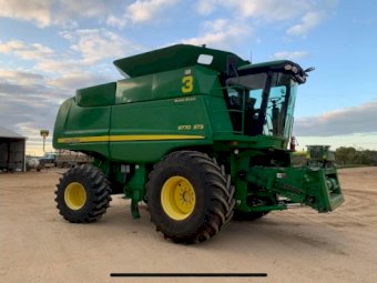 2009 John Deere 9770 STS Header