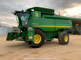 2009 John Deere 9770 STS Header