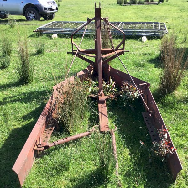 2 meter Channel Delver