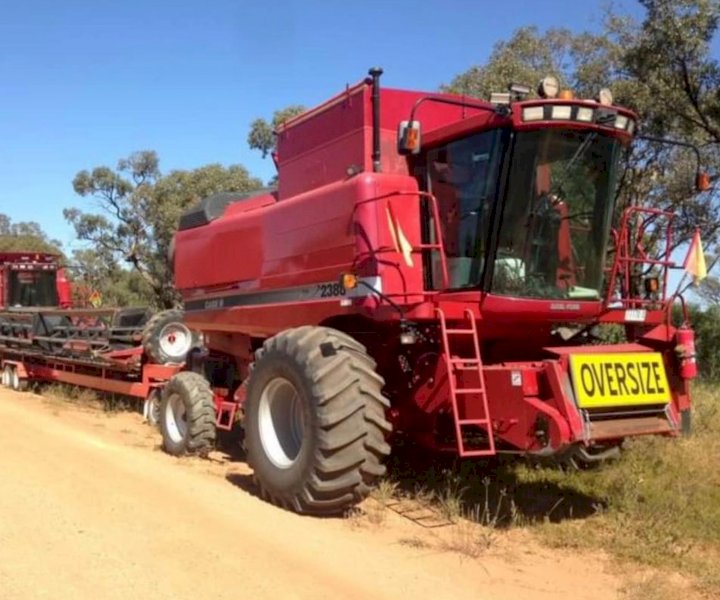 1999 Case IH 2388 Header with Case 1042 36ft Front