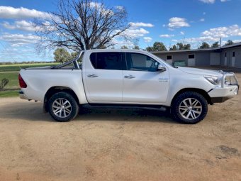 "" Reduced "" 2016 Toyota Hilux SR5