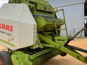 Claas 260 Variant Round Baler