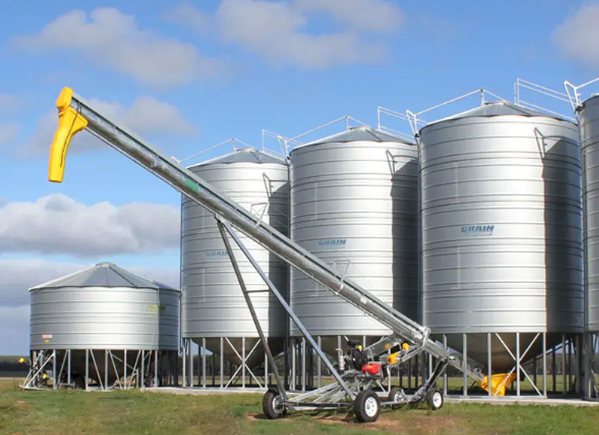 51x10 Commander Ag Quip Grain Auger - Available now - Special Offer - Save $1,100.00 off RRP