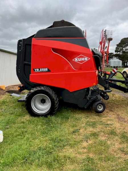 2017 Kuhn VB2295 Round Baler