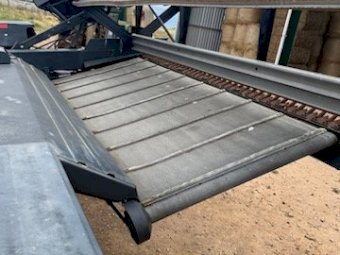 1998 Westward/ Macdon 3000 Windrower