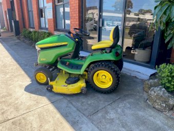 John Deere X580 Ride On Lawnmower